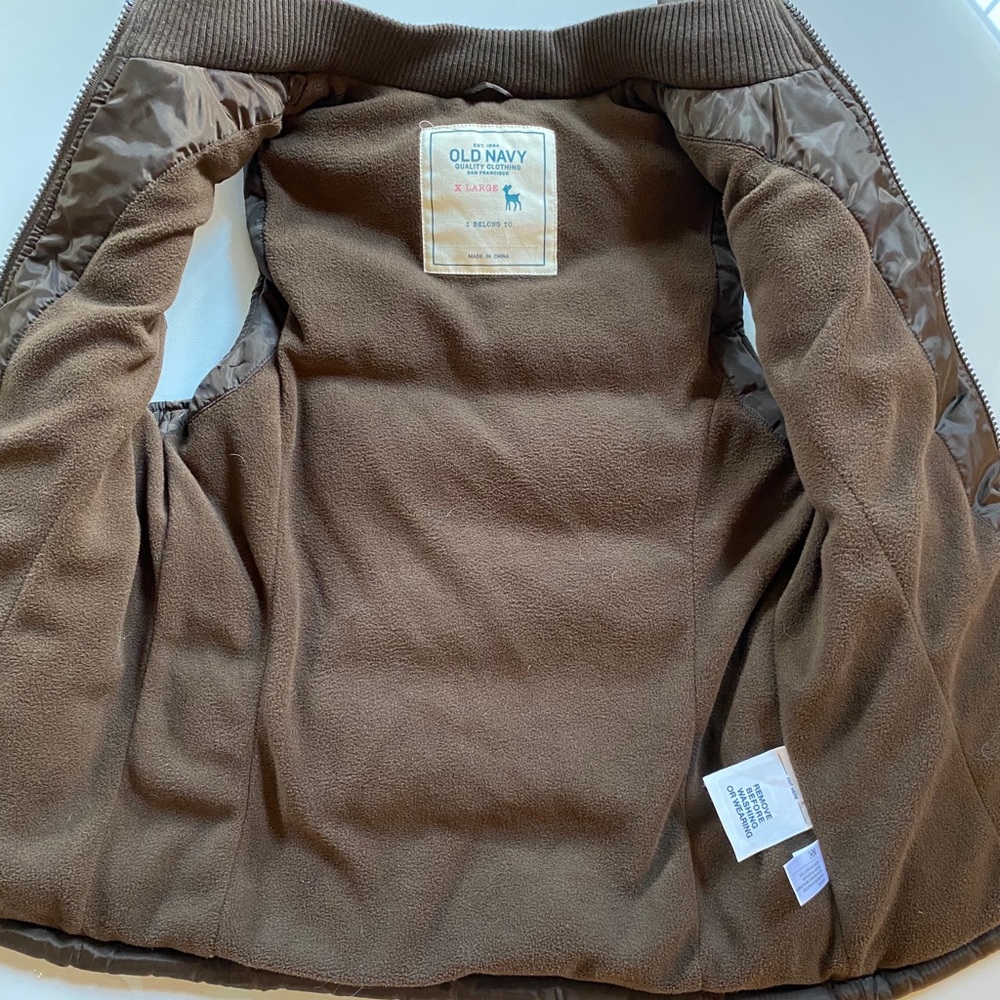 Old Navy Girls Frost Free Puff Vest - Picture 5 of 5